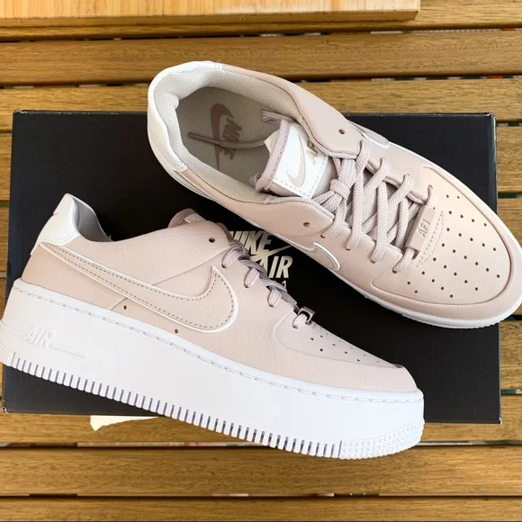 Women Air Force 1 Sage Low Pastel pink shoes - Picture 3 of 5